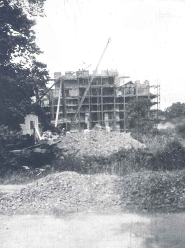 Scaffolding at Hever Castle (1903), © Hever Castle & Gardens